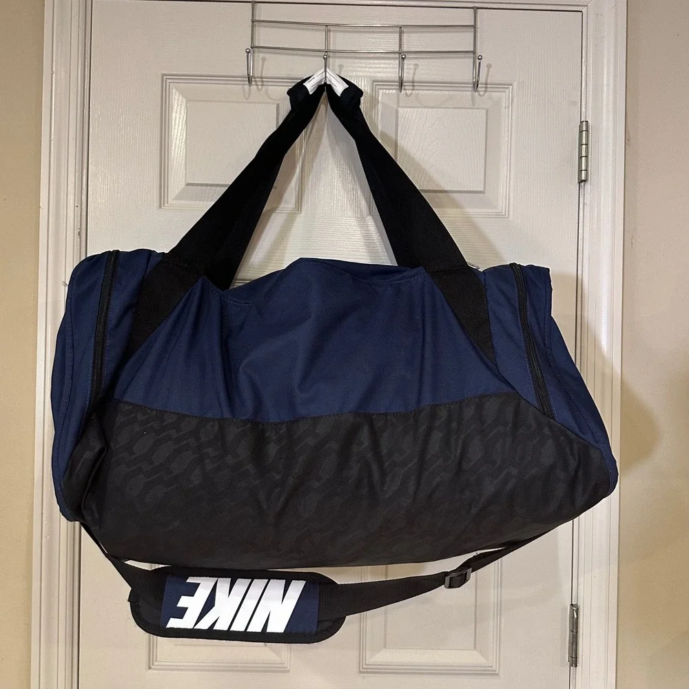 Nike vintage duffle Bag Navy Blue Black Gym Travel Bag Large nwt